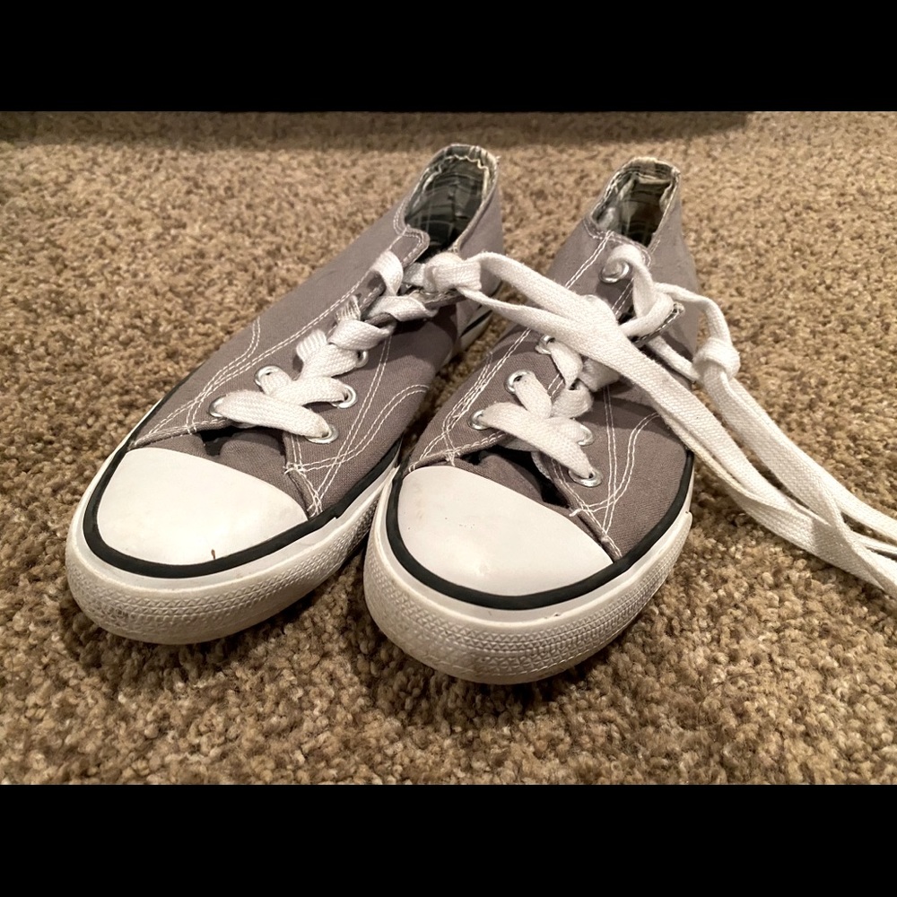 Seventeen Brand Converse Style